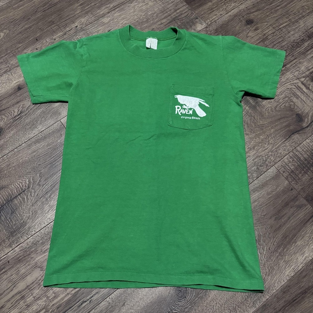 VTG Raven Virginia Beach Shirt Mens Small Green Pocket Souvenir Back Graphic Tee